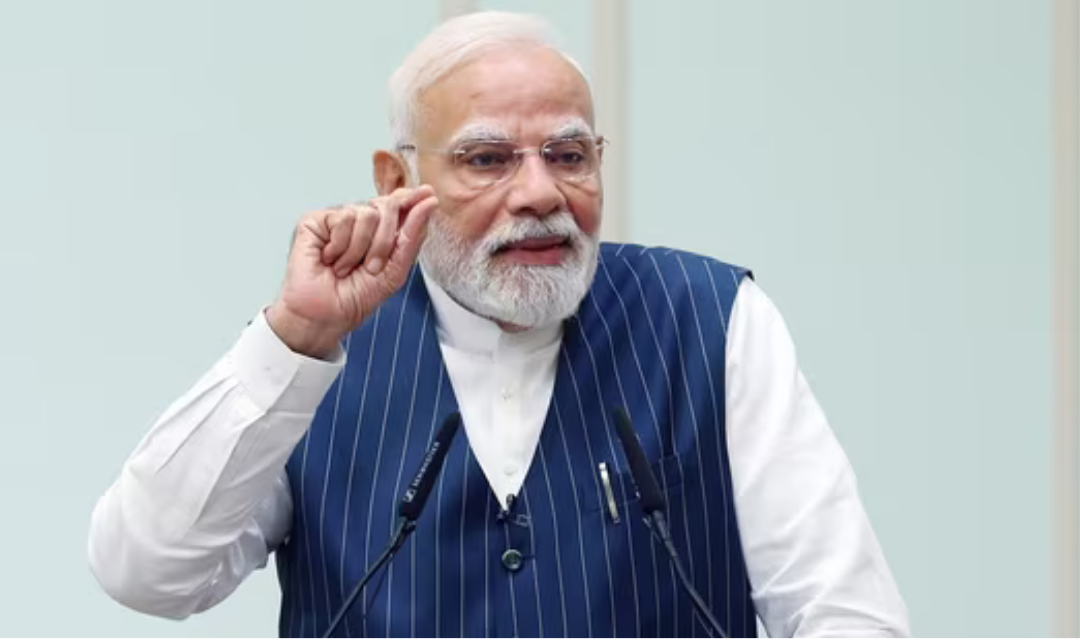 கவுகாத்தியில் நடைபெற்ற பகுரும்பா தவோ நிகழ்ச்சியில் உரையாற்றிய பிரதமர் நரேந்திர மோடி.