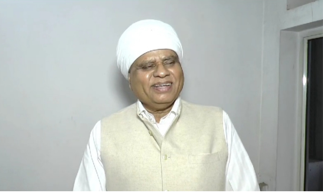 பெண்கள் குறித்து சர்ச்சைக்குரிய கருத்து தெரிவித்த காங்கிரஸ் எம்.எல்.ஏ., பூல் சிங் பரையா.