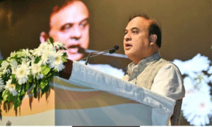 அசாமில் மக்கள்தொகை மாற்றம் குறித்து செய்தியாளர்கள் சந்திப்பில் பேசும் முதல்வர் ஹிமந்த பிஸ்வ சர்மா