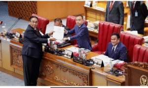 இந்தோனேஷியாவில் டச்சு காலனித்துவ சட்டங்களை மாற்றி புதிய தண்டனைச் சட்டங்கள் அமல்படுத்தப்பட்டுள்ளமை தொடர்பான செய்தி