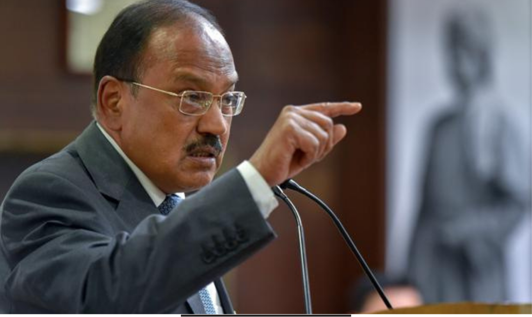 டில்லியில் நடைபெற்ற கருத்தரங்கில் உரையாற்றும் தேசிய பாதுகாப்பு ஆலோசகர் அஜித் தோவல்