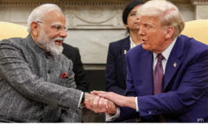 டில்லியில் இந்தியா–அமெரிக்கா உறவு குறித்து பேசிய அமெரிக்க தூதர் செர்ஜியோ கோர்.