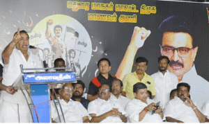 மதுரை பொதுக்கூட்டத்தில் உரையாற்றும் திமுக மாநகர மாவட்டச் செயலாளர் கோ.தளபதி