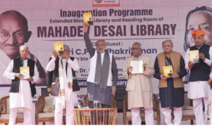 ஹரிஜன சேவக் சங்க நிகழ்ச்சியில் உரையாற்றும் துணை ஜனாதிபதி சி.பி. ராதாகிருஷ்ணன்