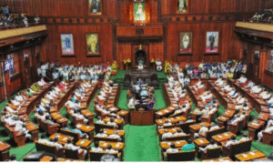 கர்நாடக சட்டசபையில் உரையை வாசிக்காமல் வெளியேறிய கவர்னர் தாவர்சந்த் கெலாட்