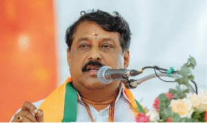 மதுரையில் பிரதமர் மோடி வரவிருக்கும் பொதுக்கூட்டம் குறித்து பாஜக மாநில தலைவர் நயினார் நாகேந்திரன் செய்தியாளர்களிடம் பேசிய காட்சி.