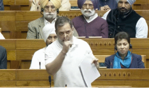 ராகுல் காந்தி பேச்சின் போது லோக்சபாவில் நடந்த காரசார விவாதம்