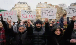 ஈரானில் வன்முறை மற்றும் போராட்டங்களில் உயிரிழப்பு அதிகரிப்பு குறித்த செய்தி.