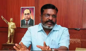 திருச்சியில் நிருபர்களிடம் அதிகாரப் பகிர்வு மற்றும் கூட்டணி நிலைப்பாடு குறித்து கருத்து தெரிவிக்கும் திருமாவளவன்.