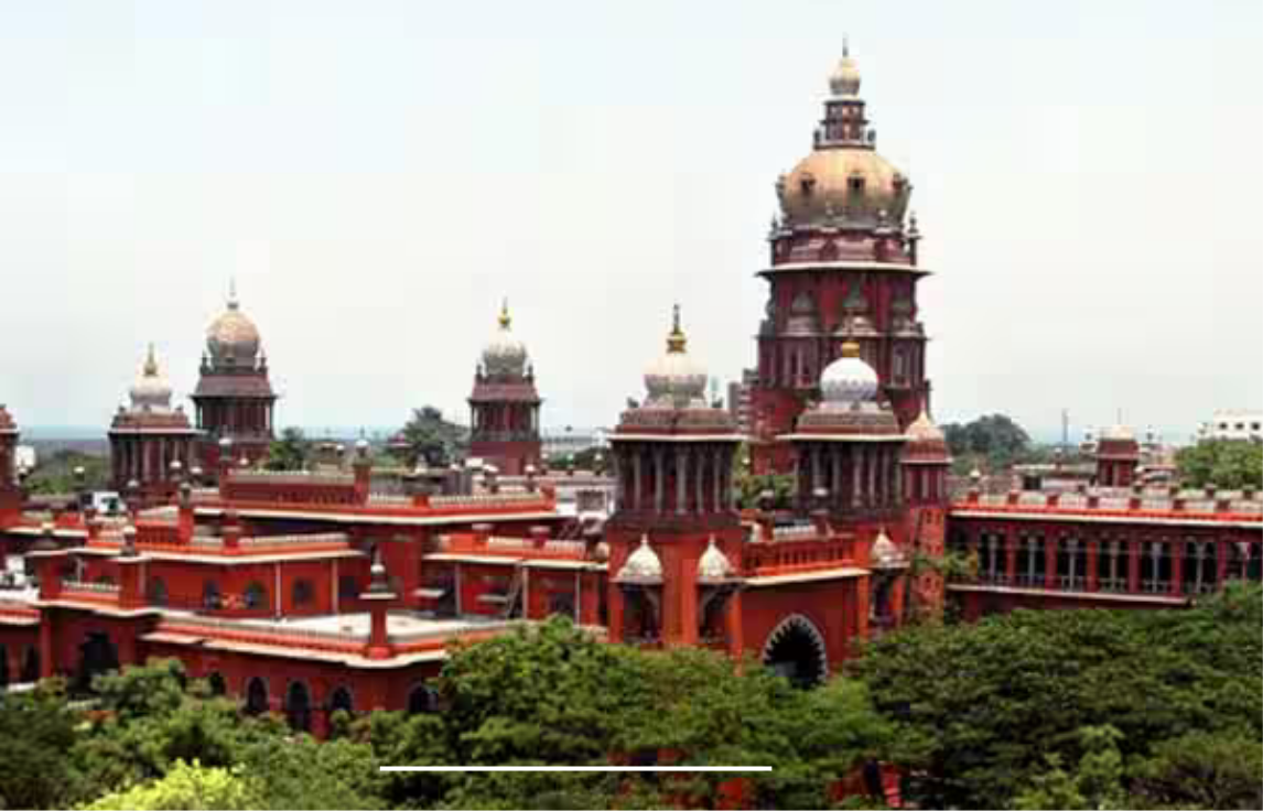 திருச்செங்கோடு குமரமங்கலத்தில் உள்ள பழமையான பொன்காளியம்மன் கோவில் வெளிப்புற தோற்றம்.