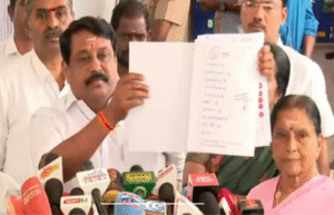 சென்னை தலைமைச் செயலகத்தில் செய்தியாளர்களிடம் பேசிய பா.ஜ. தலைவர் நயினார் நாகேந்திரன்.