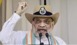 குவஹாத்தியில் நடைபெற்ற CRPF தின அணிவகுப்பில் அமித் ஷா உரையாற்றும் காட்சி.