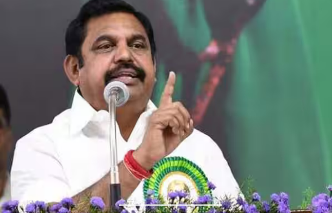 அ.தி.மு.க. பொதுச்செயலர் பழனிசாமி அறிக்கை வெளியிடும் பிரதிநிதி படம்