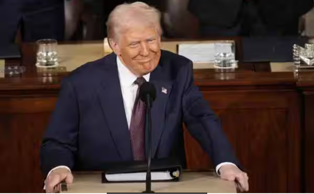 அமெரிக்க பார்லியில் உரையாற்றும் அதிபர் டிரம்ப் காட்சி