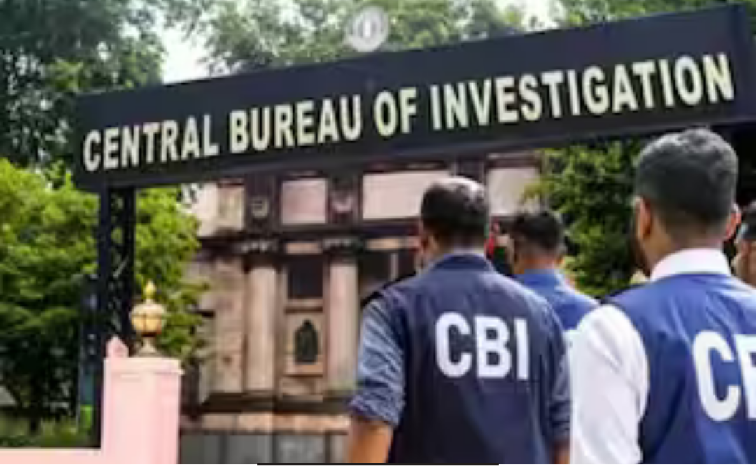 சென்னை உயர் நீதிமன்றம் மற்றும் லஞ்ச ஒழிப்புத் துறை அலுவலகம் தொடர்பான காட்சி