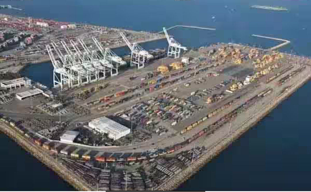 ஈரானின் சபாஹார் துறைமுகம் மற்றும் வெளியுறவுத்துறை அமைச்சர் அப்பாஸ் அராச்சி தொடர்பான காட்சி.