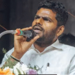 சென்னையில் செய்தியாளர் சந்திப்பில் பேசும் அண்ணாமலை மற்றும் நடிகர் விஜய் புகைப்படம்.