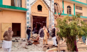 இஸ்லாமாபாத் வெடிப்பு சம்பவ இடம் – பாதுகாப்பு மற்றும் மீட்பு பணிகள் நடைபெறும் காட்சி