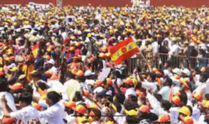 சேலத்தில் நடைபெற்ற தவெக பிரசாரக் கூட்டத்தில் ஒருவர் உயிரிழந்தது தொடர்பான செய்தி.