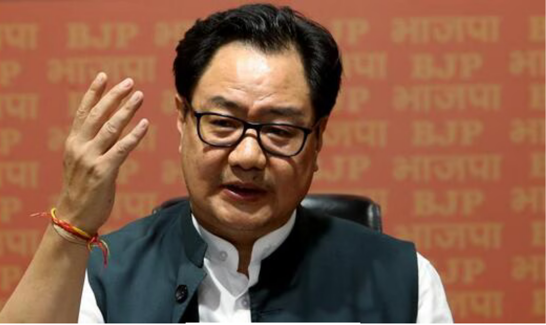 “மத்திய பார்லிமென்ட் விவகாரங்கள் அமைச்சர் கிரண் ரிஜிஜூ நிருபர்களிடம் பேசியது — ‘பார்லிமென்ட் ரவுடித்தனம் செய்வதற்கான இடமில்லை’ என்று எச்சரிக்கை.”