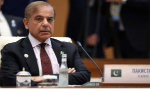 பாகிஸ்தானின் பொருளாதார நிலை குறித்து வணிகர்களிடம் பேசும் பிரதமர் ஷாபாஸ் ஷரீஃப்