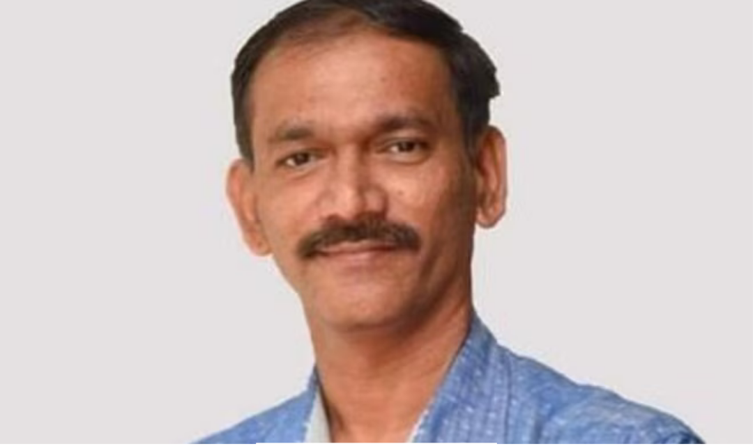 டில்லியில் பேட்டி அளிக்கும் கிரிஷ் சோடங்கர்