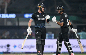 டி-20 உலகக் கோப்பை அரையிறுதியில் பின் ஆலன் சதம் அடித்து நியூசிலாந்து அணியை பைனலுக்கு அழைத்துச் சென்ற காட்சி.