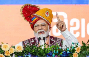 ஜெய்ப்பூரில் நடைபெற்ற அரசு விழாவில் பிரதமர் மோடி உரையாற்றும் காட்சி.