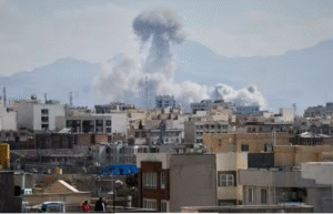 அமெரிக்கா–இஸ்ரேல் தாக்குதலால் சேதமடைந்த ஈரான் பகுதிகள்.