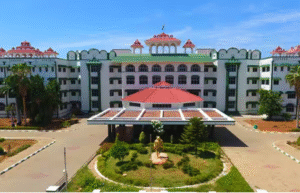 திருப்பரங்குன்றம் மலை உச்சியில் உள்ள தீபத்தூண் தொடர்பான வழக்கை விசாரித்த மதுரை ஐகோர்ட் கிளை.