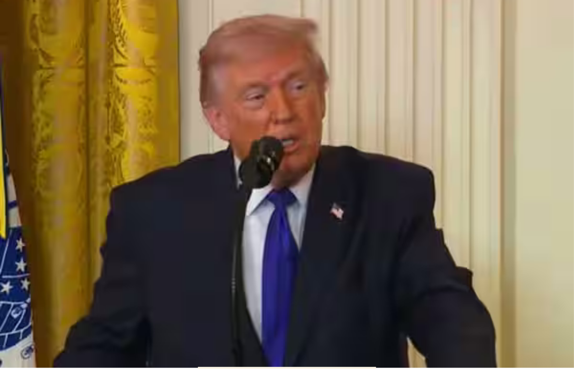 அமெரிக்க தேர்தல் முறையில் மாற்றம் அவசியம் என கருத்து தெரிவித்த அதிபர் டிரம்ப்.