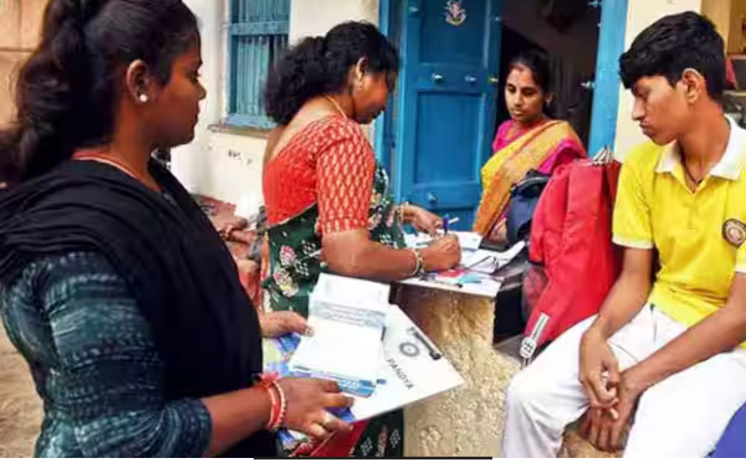 2027 மக்கள் தொகை கணக்கெடுப்பில் மக்களிடம் கேட்கப்பட உள்ள 33 கேள்விகளை வெளியிட்ட தமிழக அரசு.