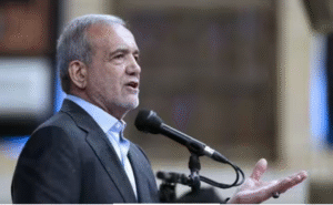 வளைகுடா நாடுகள் மீது தாக்குதல் நடந்தது குறித்து மன்னிப்பு கேட்ட ஈரான் அதிபர் மசூத் பெஷேஷ்கியான்.