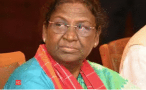 மேற்கு வங்க நிகழ்ச்சி விவகாரத்தில் மாநில அரசை விமர்சித்த பிரதமர் நரேந்திர மோடி மற்றும் ஜனாதிபதி திரவுபதி முர்மு.