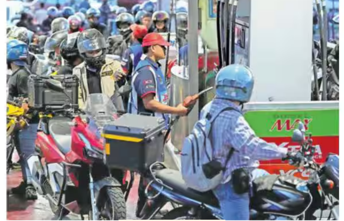 ஈரான் போர் காரணமாக பிரிட்டனில் ஏற்பட்டுள்ள எரிவாயு தட்டுப்பாடு மற்றும் எல்.என்.ஜி. விநியோக நெருக்கடி.