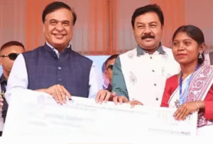 அசாமில் 40 லட்சம் பெண்களுக்கு ரூ.9,000 வழங்கிய ‘ஒருனோடோய்’ திட்டம் தொடர்பான செய்தி.