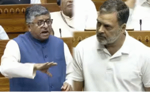 லோக்சபாவில் சபாநாயகர் ஓம் பிர்லாவுக்கு எதிரான நம்பிக்கையில்லா தீர்மானம் தொடர்பான விவாதம் நடைபெற்ற காட்சி.