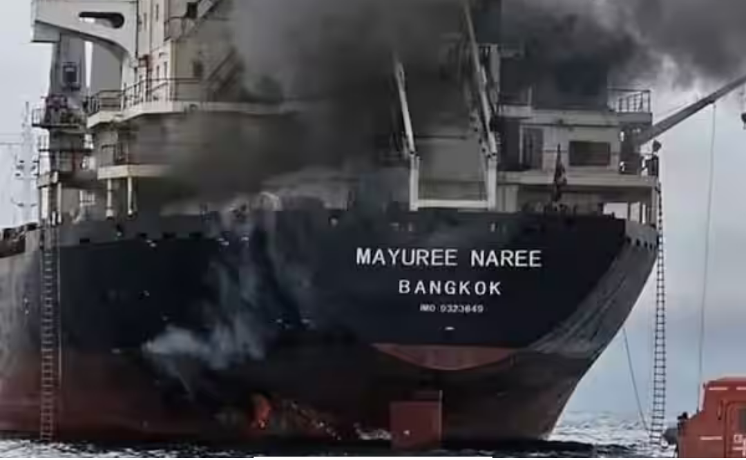 ஹார்முஸ் ஜலசந்தி அருகே தாக்குதல் நடத்தப்பட்ட இந்தியா நோக்கி சென்ற சரக்கு கப்பல் சம்பவம்.