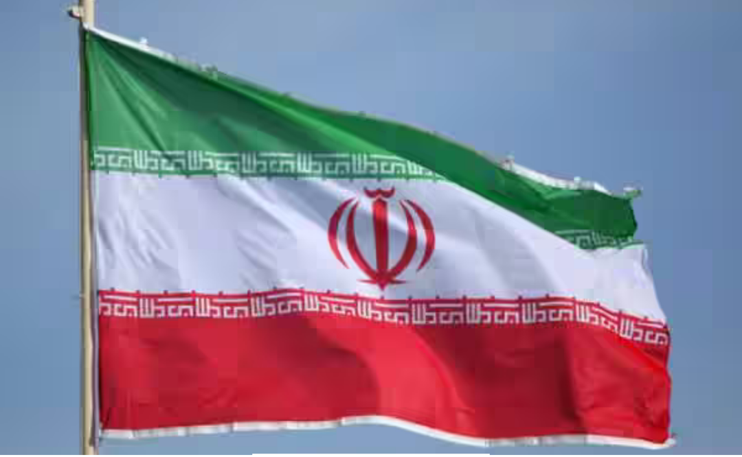 மேற்கு ஆசிய பதற்றம் அதிகரித்த நிலையில் அமெரிக்கா, இஸ்ரேல் தொடர்புடைய பொருளாதார மையங்களை குறிவைக்கும் என எச்சரித்துள்ள ஈரான்.