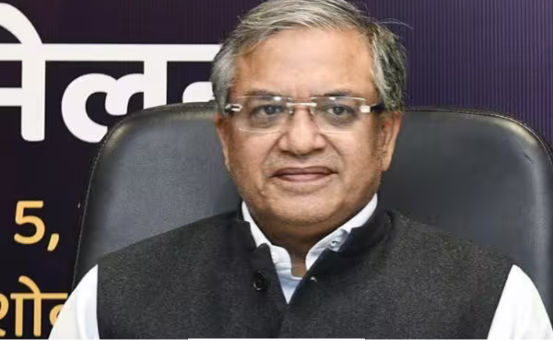 தலைமை தேர்தல் கமிஷனர் ஞானேஷ் குமாரை பதவி நீக்க கோரி பார்லிமென்டில் தாக்கல் செய்யப்பட்ட தீர்மான நோட்டீஸ்.