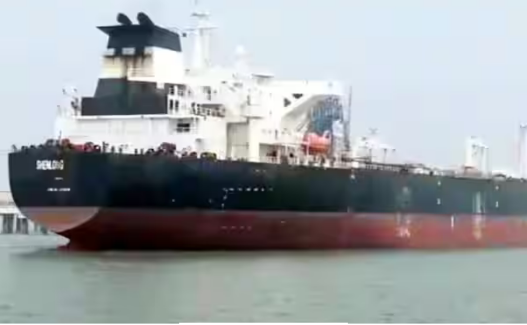 ஹார்முஸ் ஜலசந்தி அருகே காத்திருக்கும் இந்தியாவுக்கான எரிவாயு டேங்கர் கப்பல்கள் குறித்து நடந்த இந்தியா–ஈரான் பேச்சுவார்த்தை.