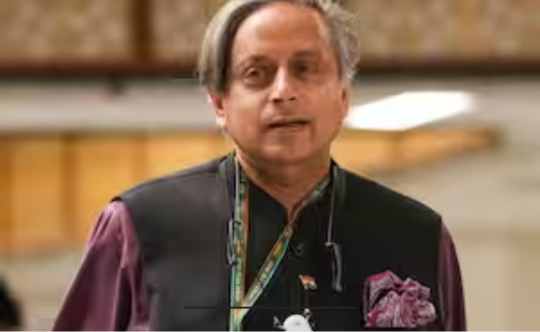 ஈரான் போர் குறித்து கருத்து தெரிவிக்கும் காங்கிரஸ் எம்.பி. சசி தரூர் காட்சி