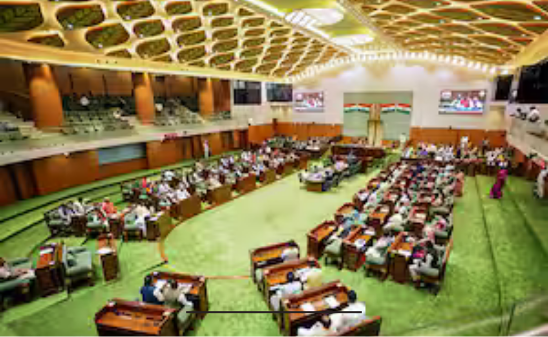 சத்தீஸ்கர் சட்டசபையில் மதமாற்ற மசோதா தாக்கல் செய்யப்படும் காட்சி