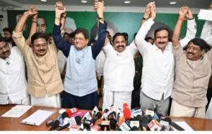 செய்தியாளர்களிடம் பேசி திமுக கூட்டணியை விமர்சிக்கும் அதிமுக பொதுச்செயலாளர் இபிஎஸ்