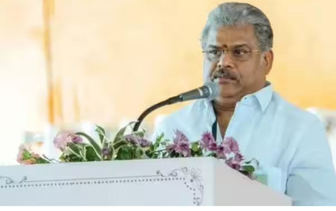 ஜிகே வாசன் தொகுதி பங்கீடு குறித்து விளக்கம் அளிக்கும் செய்தி படம்