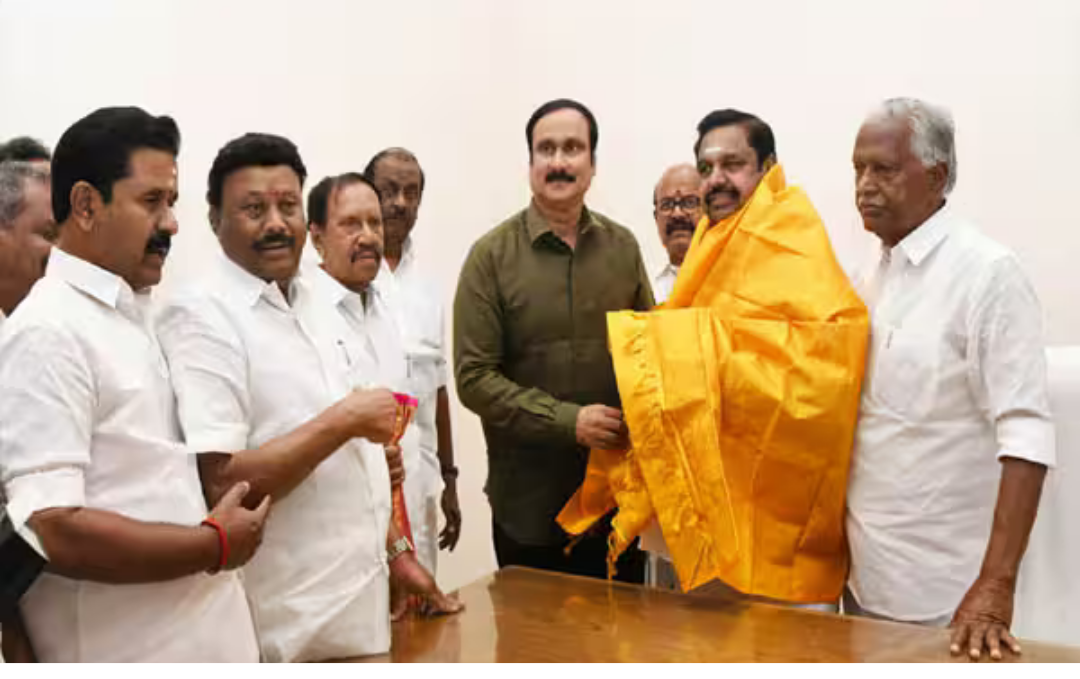 சென்னையில் அதிமுக கூட்டணி தொகுதி அறிவிப்பு மற்றும் தேர்தல் போட்டி நிலை