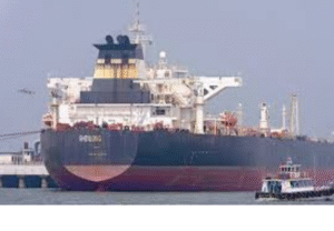 ஹார்முஸ் ஜலசந்தி வழியாக LPG ஏற்றிய இந்திய கப்பல்கள் பயணம் செய்யும் காட்சி மற்றும் எரிபொருள் விநியோக நிலை.