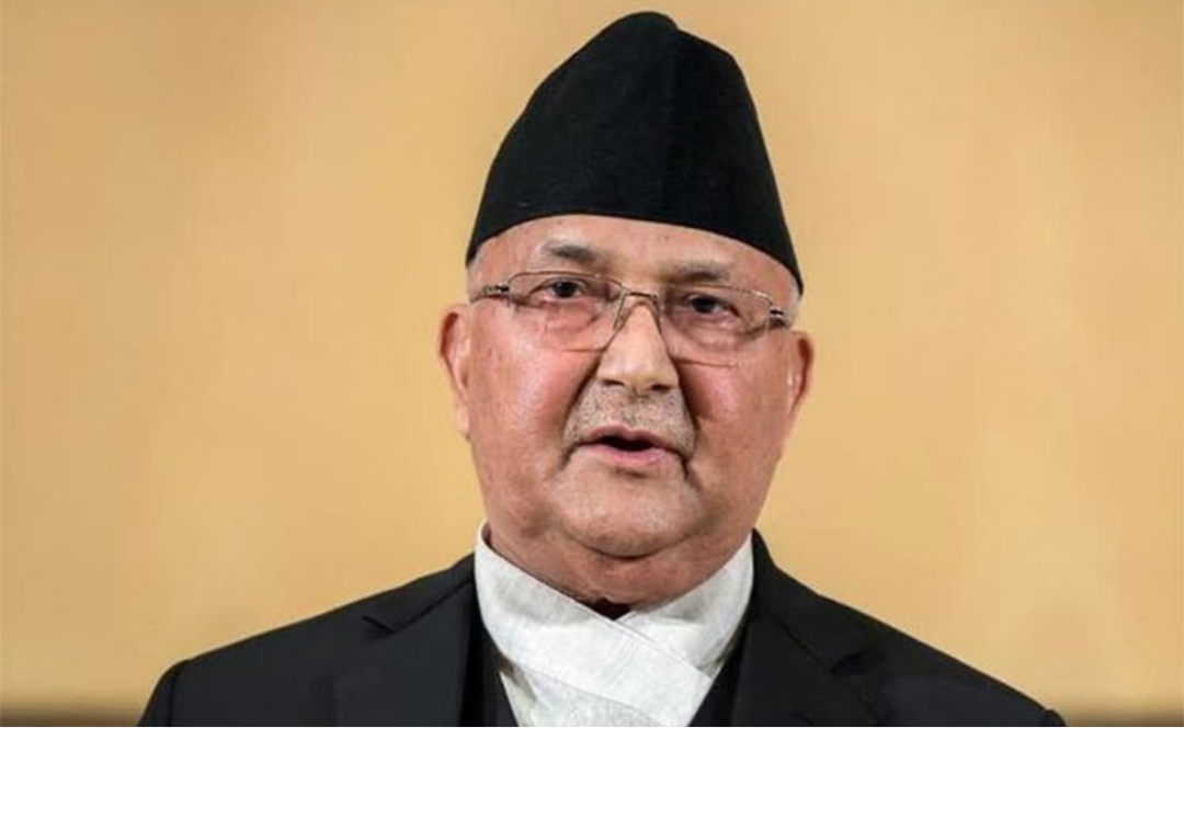 நேபாள முன்னாள் பிரதமர் சர்மா ஒலி போலீசாரால் கைது செய்யப்பட்டு அழைத்துச் செல்லப்படும் காட்சி