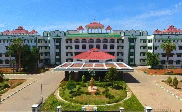 கோயில் நில விவரங்களை இணையத்தில் வெளியிட அறநிலையத்துறைக்கு உத்தரவிட்ட உயர்நீதிமன்ற மதுரை கிளை.