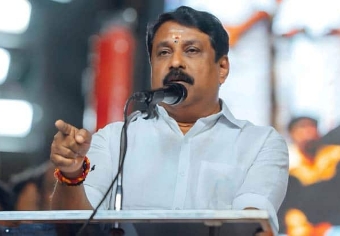 விஜய் பேச்சை விமர்சிக்கும் நயினார் நாகேந்திரன் – சென்னை விமான நிலையத்தில் செய்தியாளர் சந்திப்பு